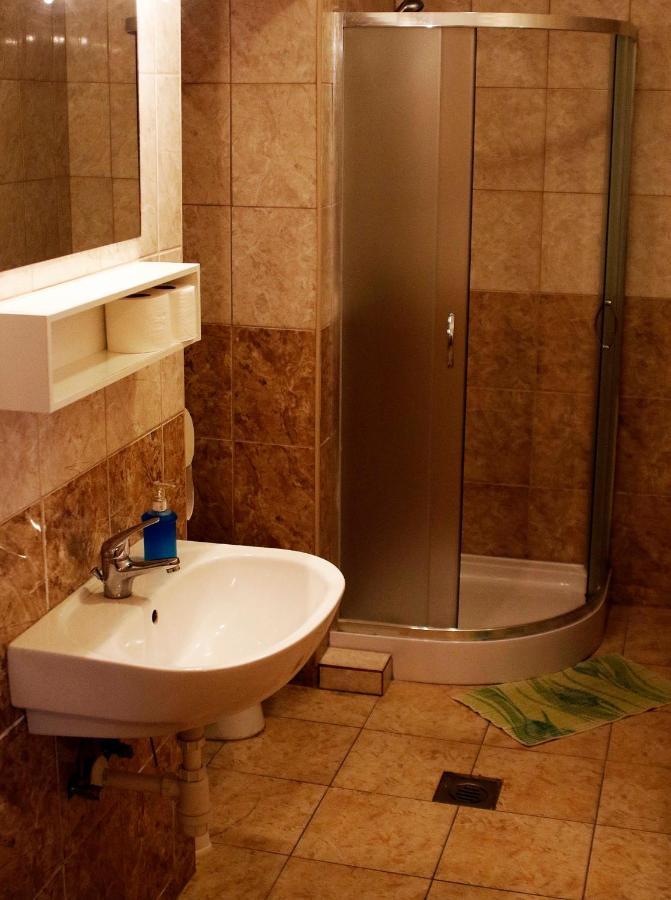Silver Center מלון 3*